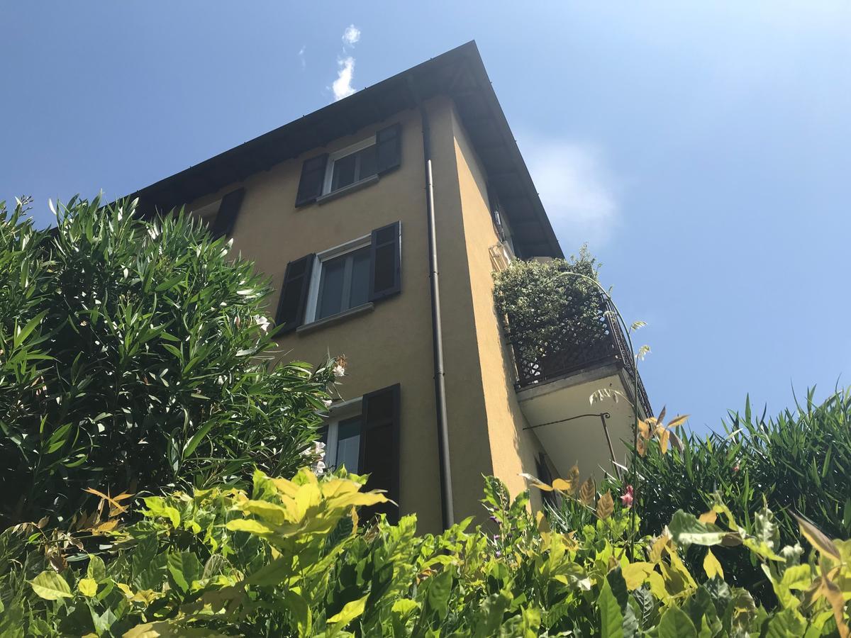 Una Terrazza Da Sogno By Rent All Como Apartment Carate Urio Bagian luar foto