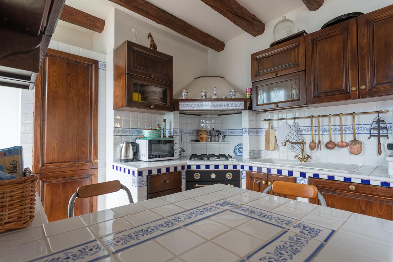 Una Terrazza Da Sogno By Rent All Como Apartment Carate Urio Bagian luar foto